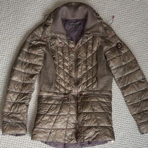 Bernardo Pearlized Primaloft  Packable Jacket